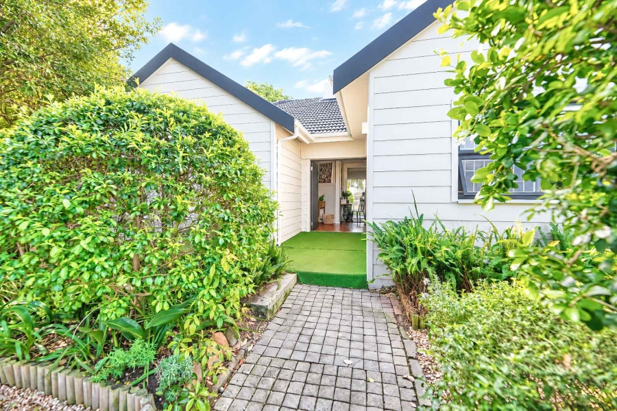 6 Bedroom Property for Sale in Northcliff Western Cape